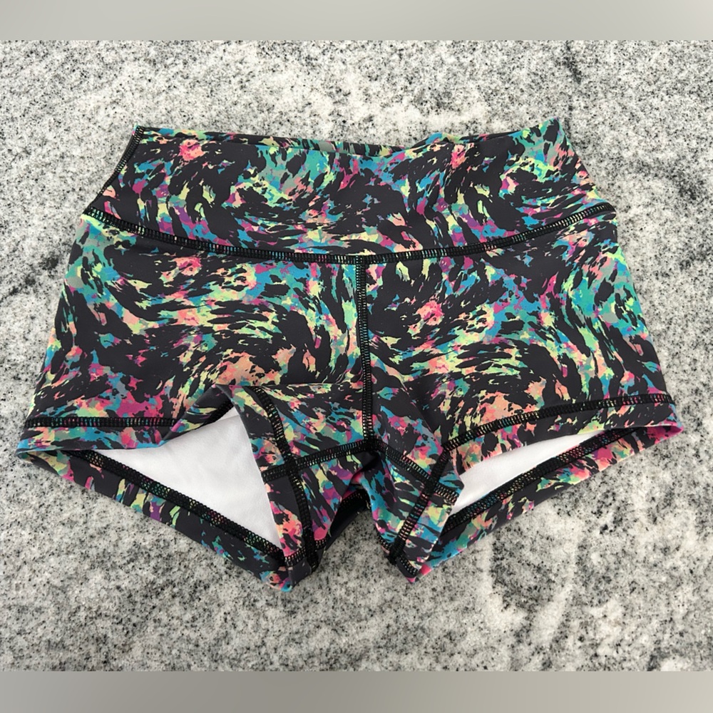 Peachy Booty Shorts Athletic print Small